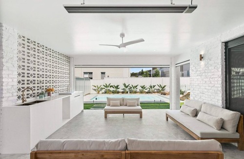 Shellharbour House | The Village Home - Pool, Sauna, Pet Friendly