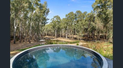 Tocumwal Bed & Breakfast | Tocumwal Chocolate School