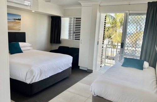 Emu Park Apartment | Top Level Deluxe Studio Unit 21