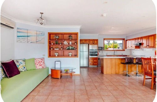 Toukley House | Toukley Gem Near Budgewoi Lake/Pool/Spa/Pool Table