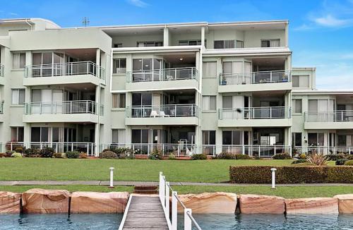 Toukley Apartment | Toukley Waterfront Apartment with Balcony - Outdoor Pool - Secure Parking - Wi-Fi - By HappyHosts