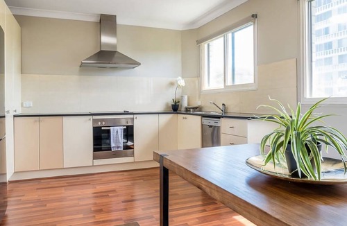 Indooroopilly Apartment | Tranquil Arches Indooroopilly