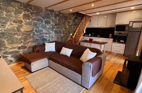 Arco da Calheta Ski Chalet | Tranquil Cottage Just Minutes From Everything