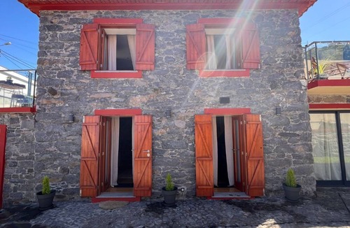Arco da Calheta Ski Chalet | Tranquil Cottage Just Minutes From Everything