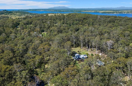 Bingie House | Tranquil eco costal bush retreat