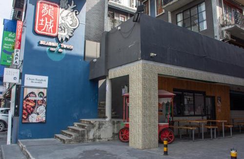 Wang Mai Hotel | Travis Samyan