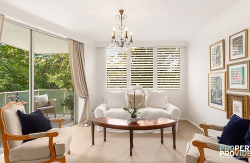Mosman Apartment | Treetops on Raglan, Steps to Mosman Village