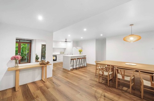 Trinity Beach House | Trinity Beach Entertainer - Space and Privacy