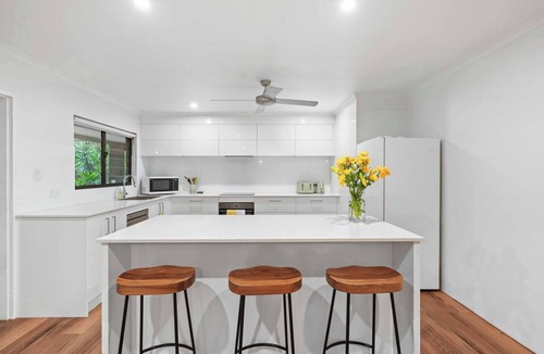 Trinity Beach House | Trinity Beach Entertainer - Space and Privacy