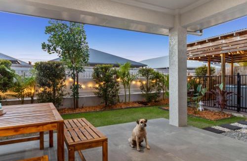 Trinity Beach House | Trinity Oasis Spa BBQ & Family Retreat