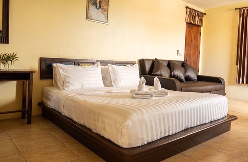 Chang Phueak Hotel | Trithana Boutique House
