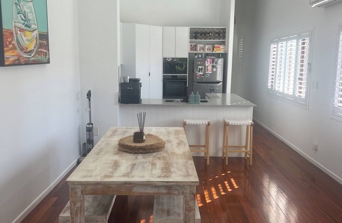 Tugun House | Tugun Salty Breeze - 550m from beach, pet friendly!