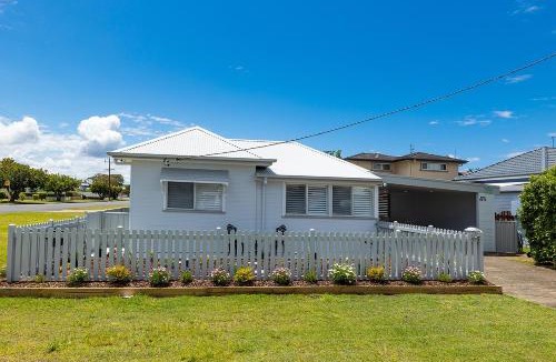 Tuncurry House | Tuncurry Cottage