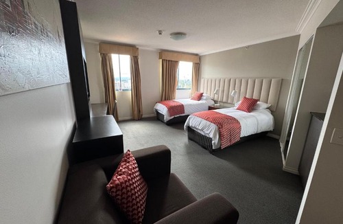 Brisbane Central Business District Apartment | Two-bedroom City Escape I Mantra on Queen