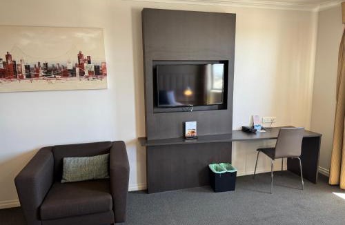Brisbane Central Business District Apartment | Two-bedroom City Escape I Mantra on Queen