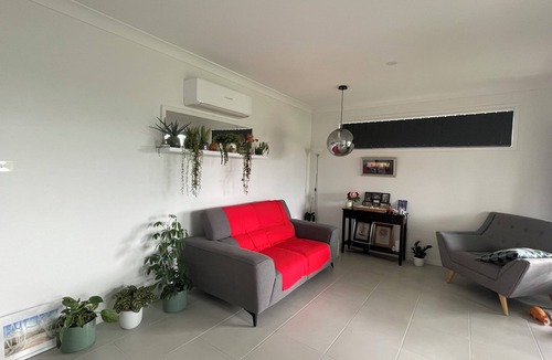Aberglasslyn House | Two rooms in a stylish new house near the Hunter Valley