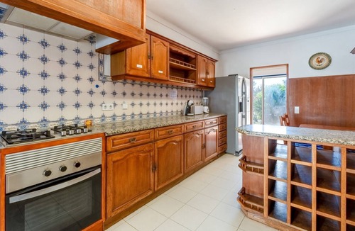 Praia da Luz House | Typical 5BDR House With Pool & BBQ by LovelyStay