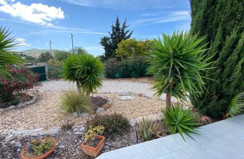 Santa Barbara de Nexe House | Typical quiet Algarve cottage