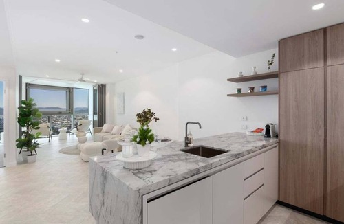 Brisbane Central Business District Apartment | Unbeatable River View from High Above 1BR/Casino