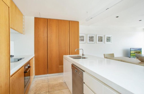 Rainbow Beach House | Unit 203 Plantation - Rainbow Beach, Plantation Resort Top Floor, Aircon, Free Wi-Fi