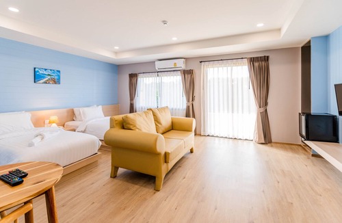 Chanthanimit Hotel | USABAI Riverside Boutique Hotel