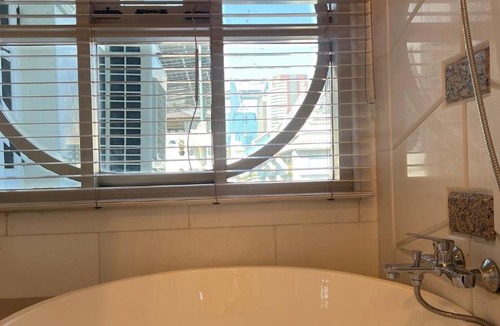 Chom Phon Hotel | V20 Boutique Jacuzzi Hotel