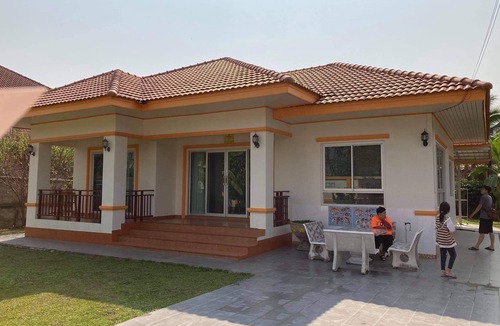 Mae Kon House | Vacations House Clean Safe and Comfort next to Singha Park Chiang Rai