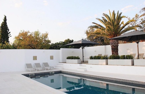 Ferragudo Villa | Vale da Canada Villa Sleeps 10 with Pool and Air Con