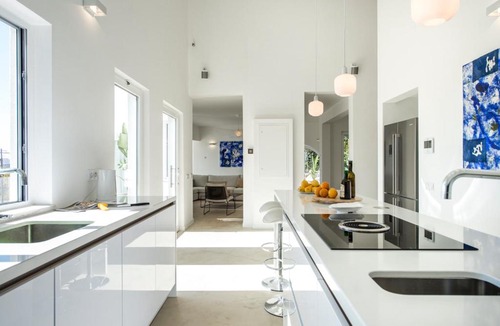 Ferragudo Villa | Vale da Canada Villa Sleeps 10 with Pool and Air Con