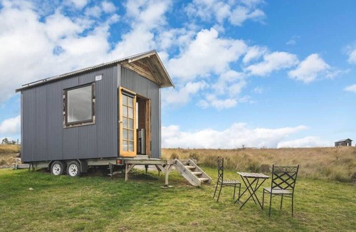 Monegeetta House | Valley View by Tiny Away