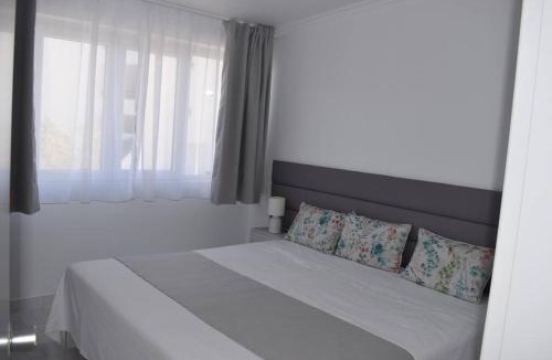 Olhos D'Agua Apartment | Varanda para o Mar