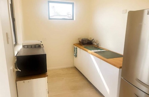 Clayfield Villa | Vegetarian-Friendly, Non-Smoking 2 bed Guest House Near Brisbane Airport & CBD