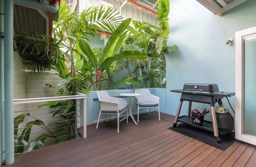Port Douglas Apartment | Villa 4 on Murphy - Private Villa Near Main St
