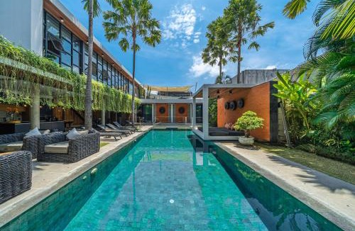 Berawa Villa | Villa Aless - Designer 4BR Villa with Sauna, Jacuzzi, Ice Bath, Gym & Rooftop