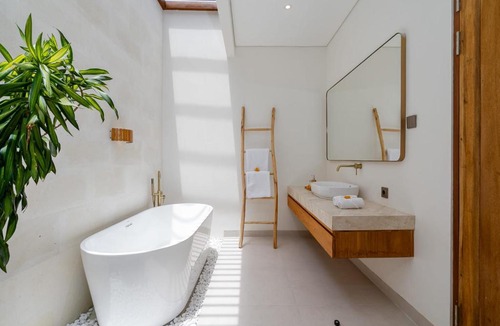 Umalas Villa | Villa Arunika by Elysian - Brand New 1BR Villa with Private Pool in Kerobokan
