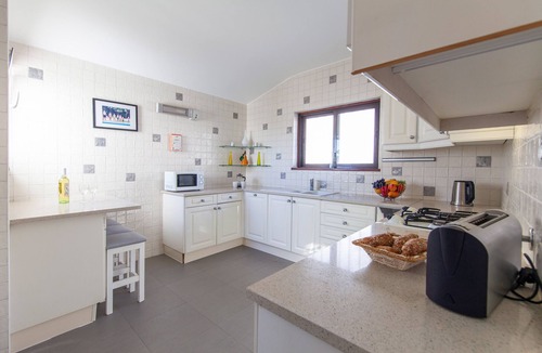 Olhos D'Agua Villa | Villa Blue Bay