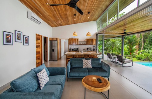 Savegre Villa | Villa Colibrí – Spacious 3BR Home Matapalo Bliss