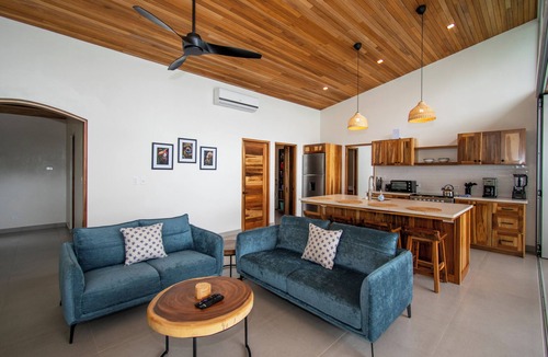 Savegre Villa | Villa Colibrí – Spacious 3BR Home Matapalo Bliss