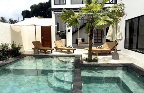 Kediri Villa | Villa Jaya Luxury 3 Bed Room Villa Private Pool Jacuzzi 5 minutes from Nuanu