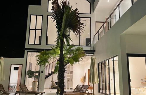 Kediri Villa | Villa Jaya Luxury 3 Bed Room Villa Private Pool Jacuzzi 5 minutes from Nuanu