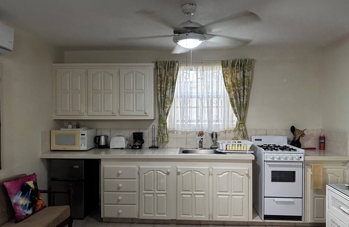 Scarborough Apartment | Villa Mia Apartments Studio #3