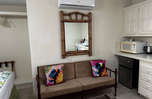 Scarborough Apartment | Villa Mia Apartments Studio #3