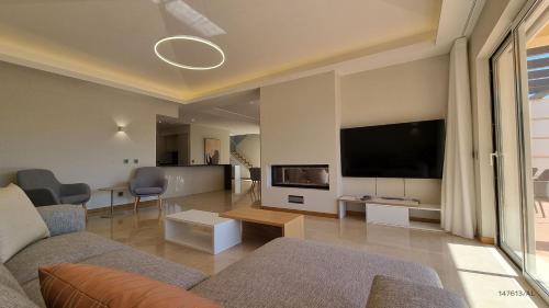 Estombar Apartment | Villa Premium