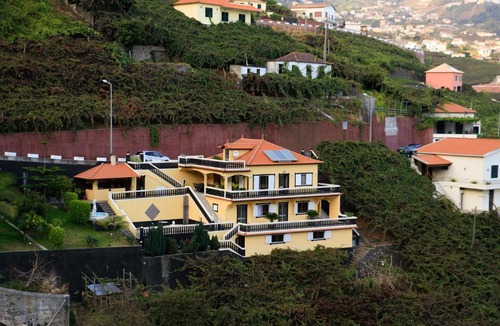 Estreito de Camara de Lobos House | Villa do Rosal