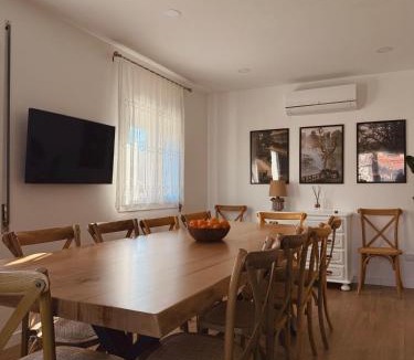 Melgaco House | Villa Rosa