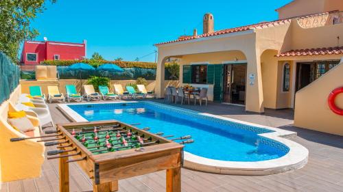 Santa Eulalia Villa | Villa Royal Sandals - com BBQ e piscina aquecível em Albufeira
