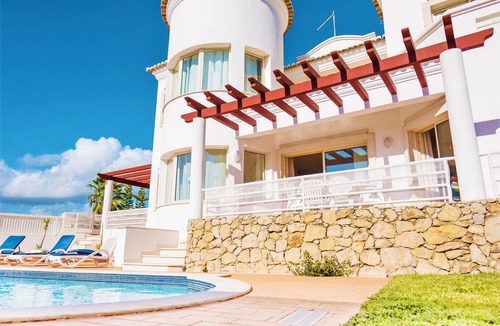 Castelo Villa | Villa w/heatable pool & sea view in Galé