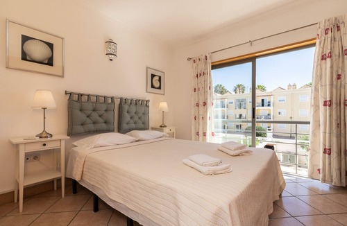 Manta Rota Ski Chalet | Villa with 3 bedrooms only 100m from the beach with patio by AlgarveManta (41V3)