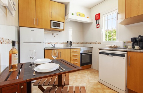 Alfarrobeira Villa | Villa with BBQ and plunge pool in Odiáxere