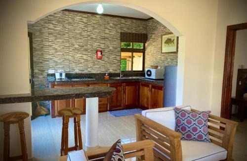 Anse Volbert Village House | Vista D'Oro